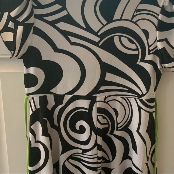 Blue heart dress multiple colors, black green and white. - Picture 2 of 7